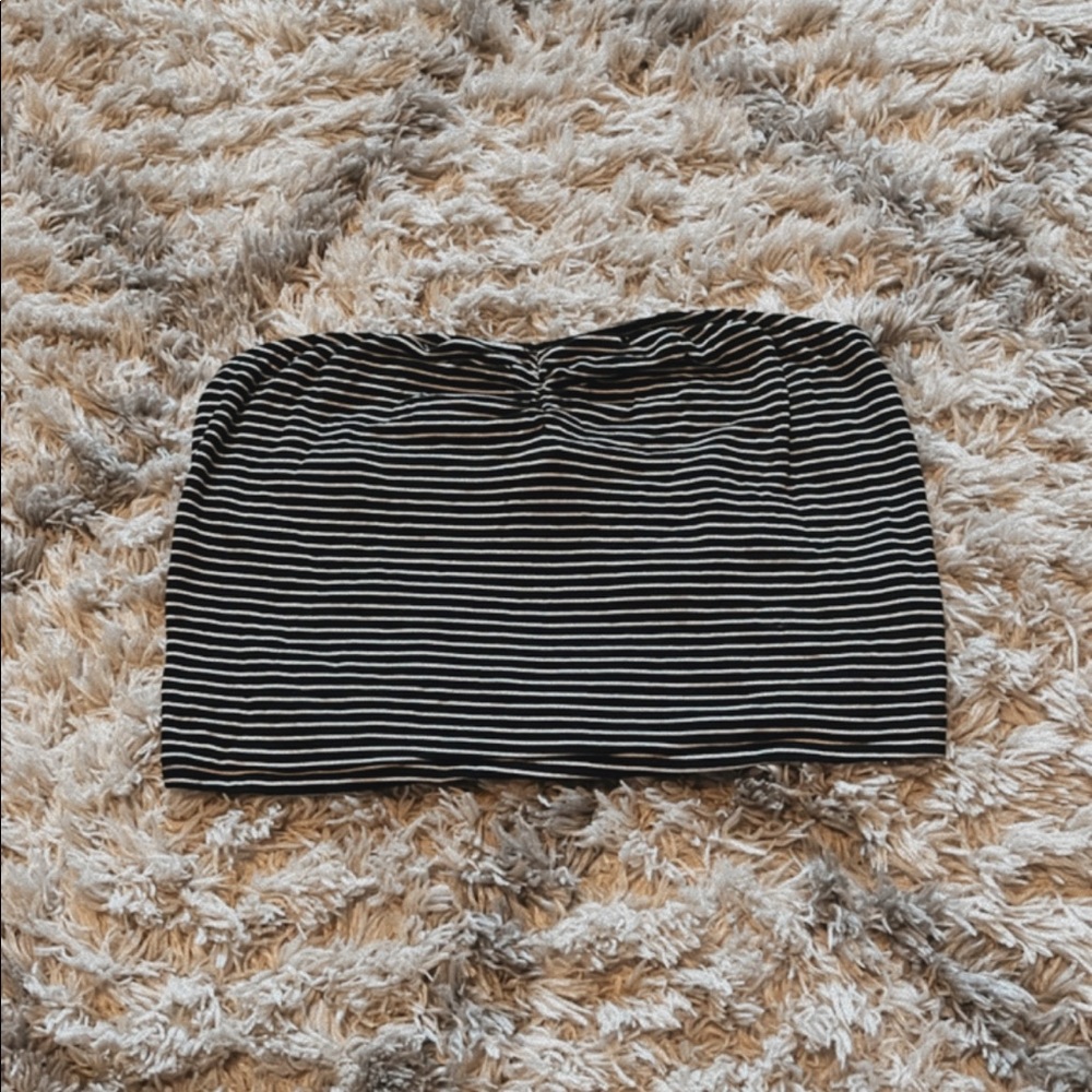 Striped strapless tube top